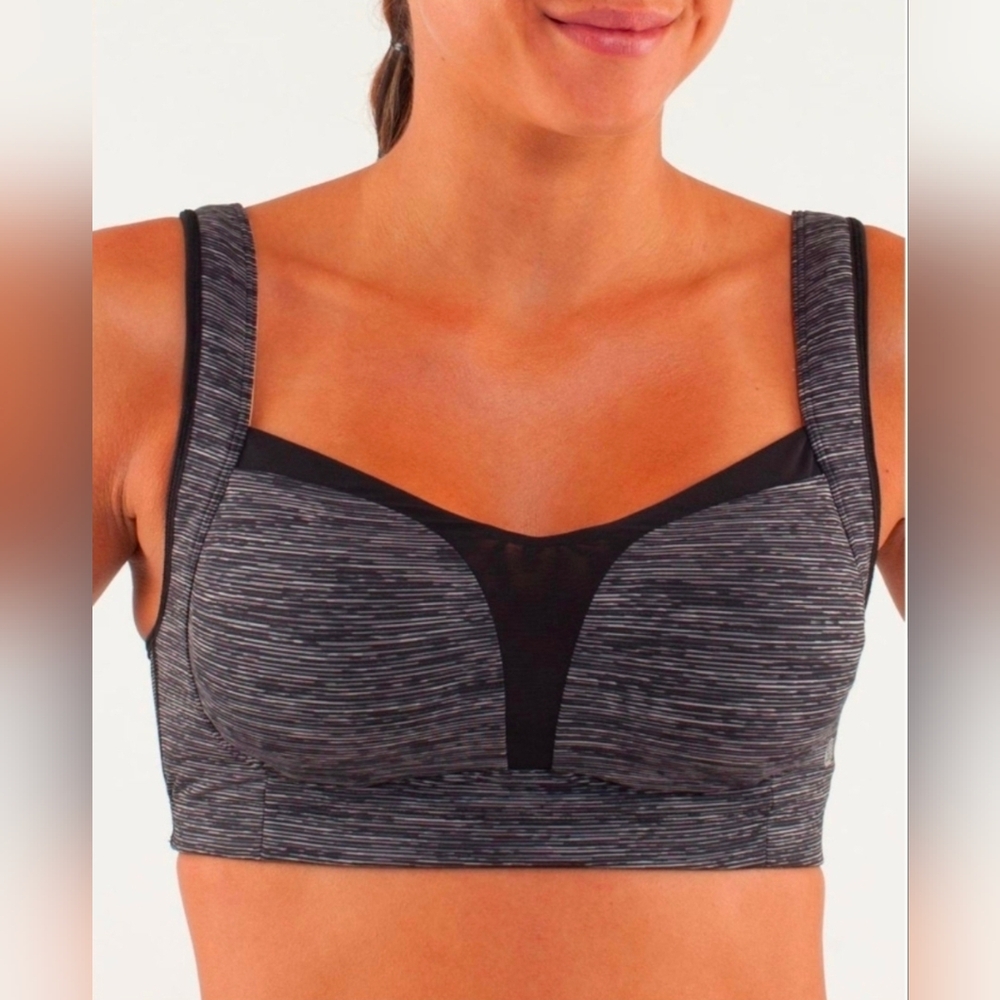 Lululemon Ta Ta Tamer II 32DD We Are From Space High Support Sports Bra